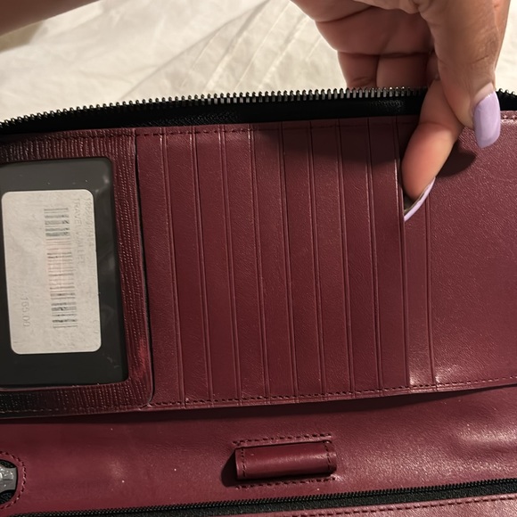 Tumi Ombré Leather Travel Wallet - Picture 4 of 7